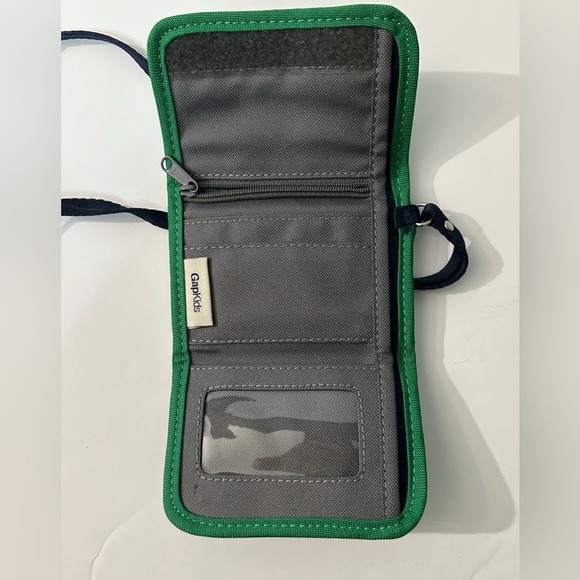 🐊👛 Gap Kids Boys Trifold Wallet with Breakaway Lanyard 🌟🐊 - Picture 3 of 9